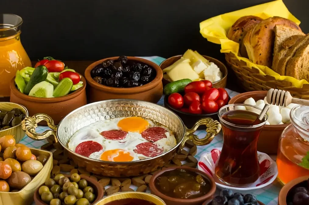 cropped-Turkish-Breakfast.webp